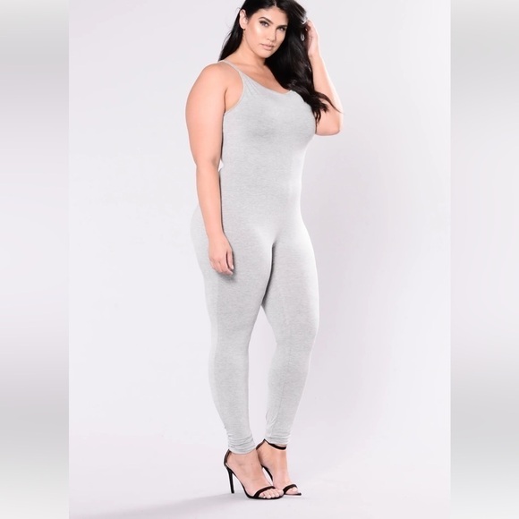 Plus size Jumpsuit grey stretchy catsuit with spaghetti straps Size 1X - Picture 4 of 17
